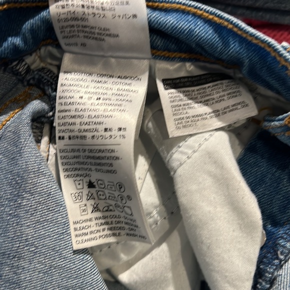 Levi’s Wedgie Jeans - Picture 10 of 11